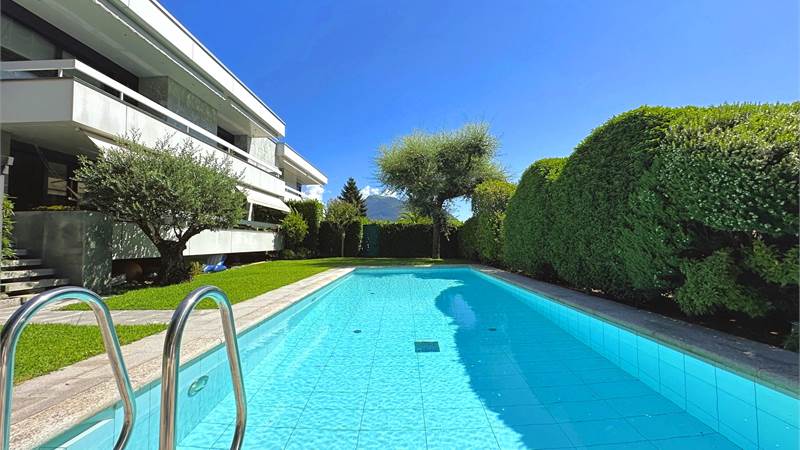 Gentilino: villa 4.5 locali con giardino e piscina