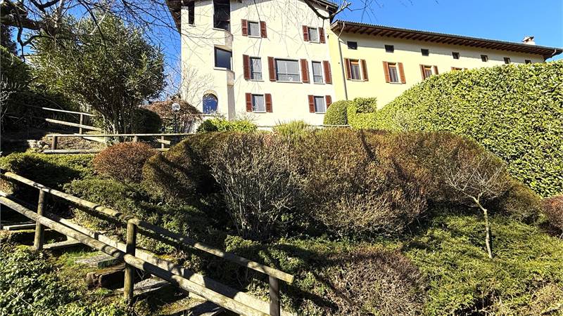 Montagnola: casa di charme con giardino